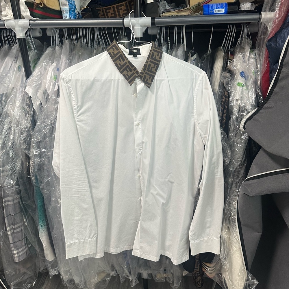 Fendi Men's Shirt in White with Patterned Brown Collar